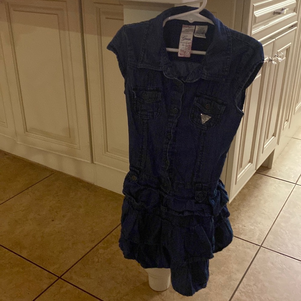 Girls size 7 Guess boutique dress.